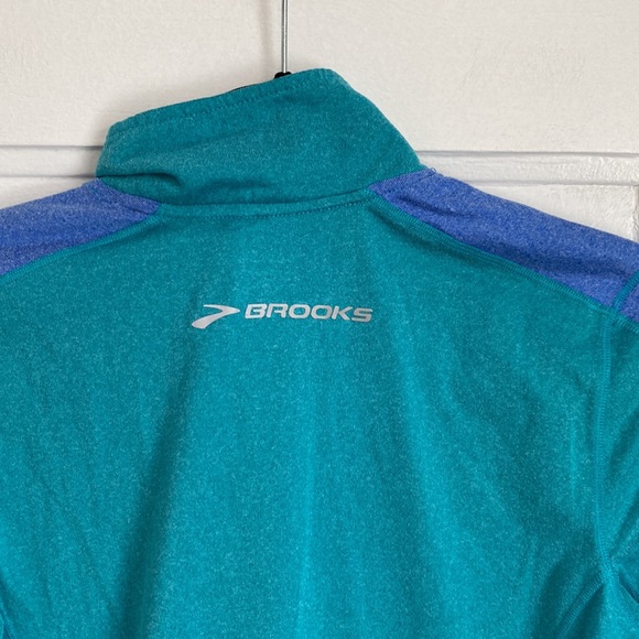 Brooks Half Zip Running Shirt - Picture 7 of 8
